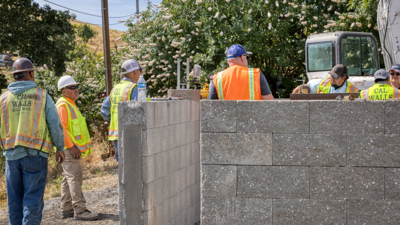 workers construction wall